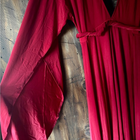 🆕 Red Goddess Gown -NEW ❤️ - Picture 10 of 11